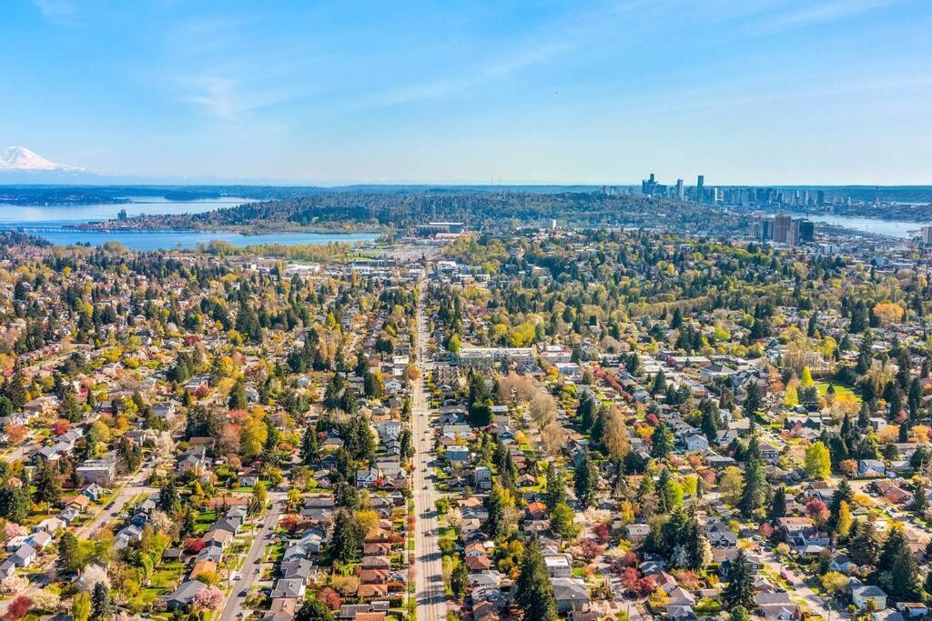 Lilac In Law, Picturesque Lower Unit Сиэтл Экстерьер фото