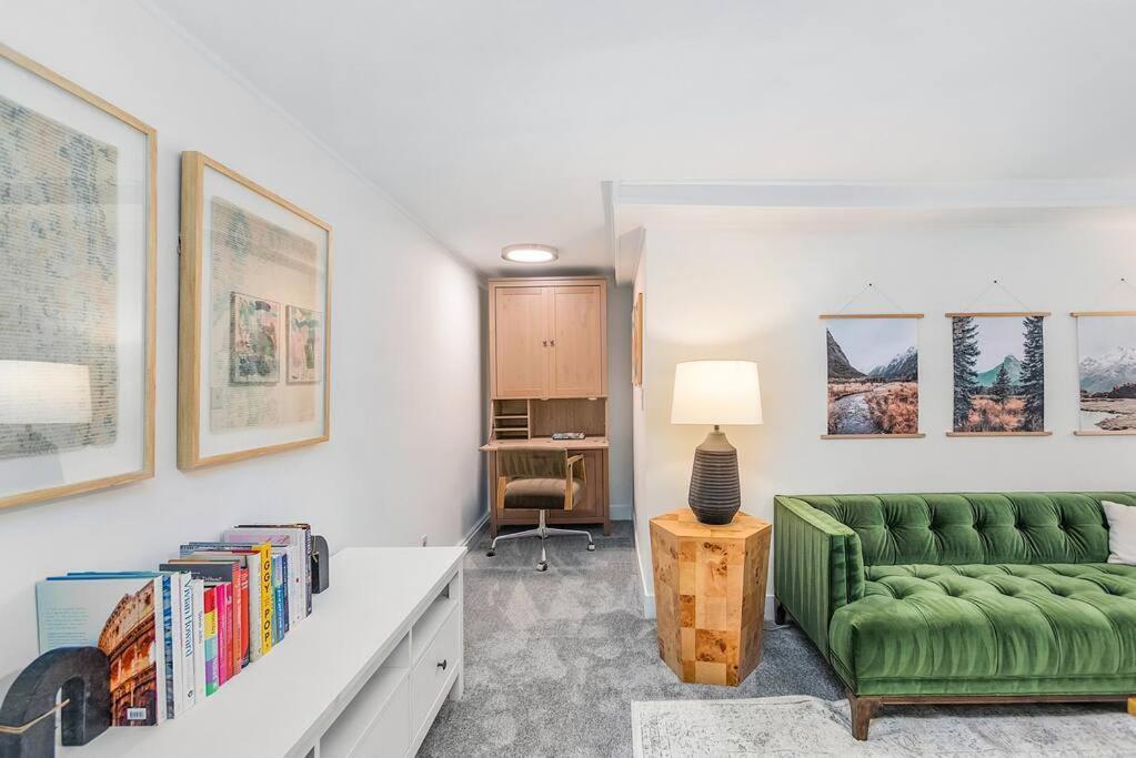 Lilac In Law, Picturesque Lower Unit Сиэтл Экстерьер фото